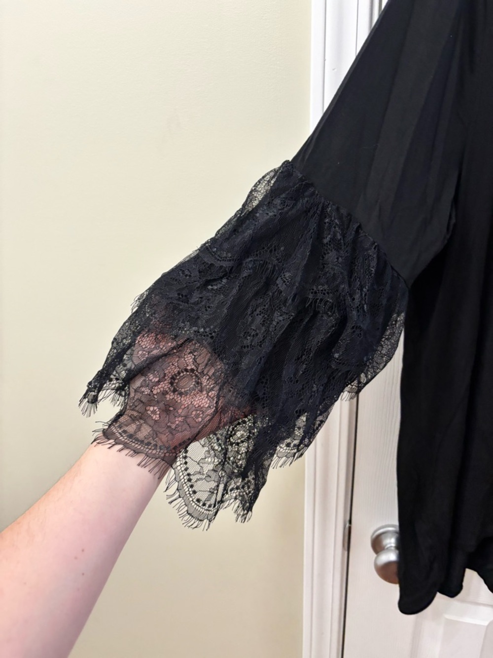 Marled Womens Plus Size 2X Black Lace Bell Sleeve Top - Picture 4 of 7